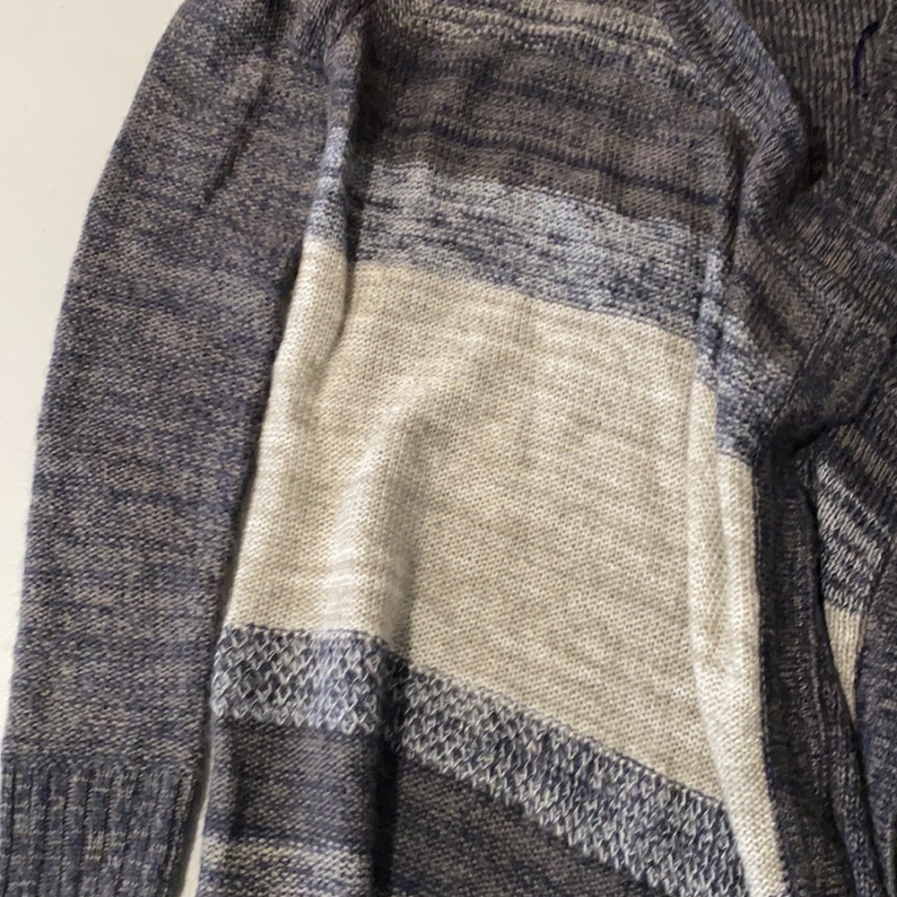 Open front sweater - Picture 2 of 2